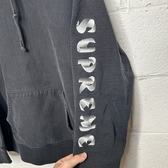 Supreme Gradient Sleeve Logo Hooded Sweatshirt “Black” FW18 - Picture 3 of 14